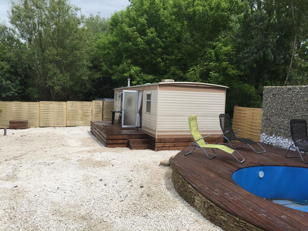 Kenge Apartmanok Balatonszárszó Exteriér fotografie