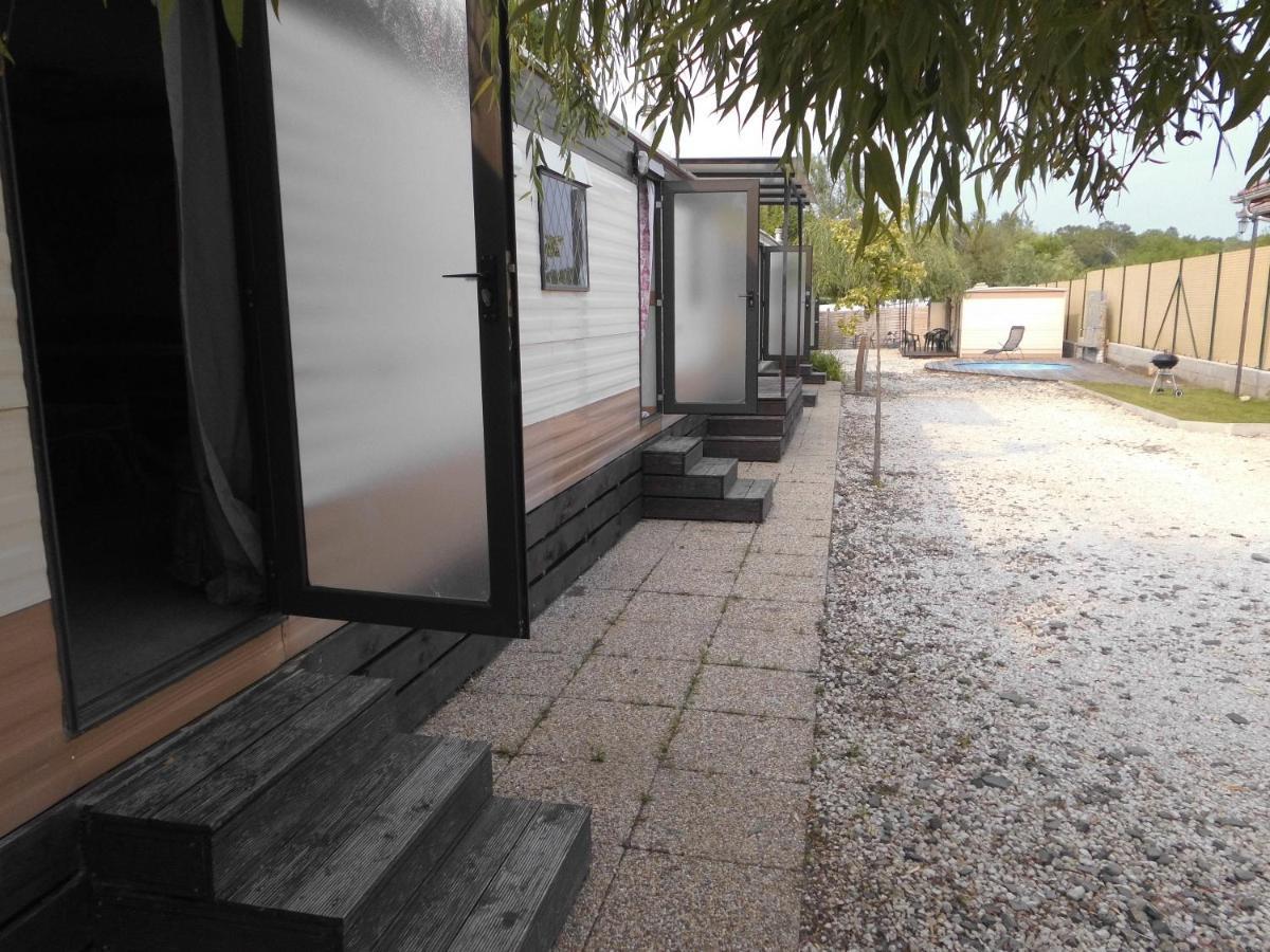 Kenge Apartmanok Balatonszárszó Exteriér fotografie